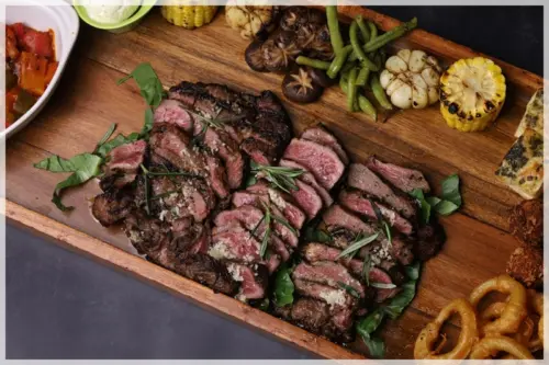 MOF-Kata-Beyond-Resort-Interior-Beef-Plate-Big-Bite